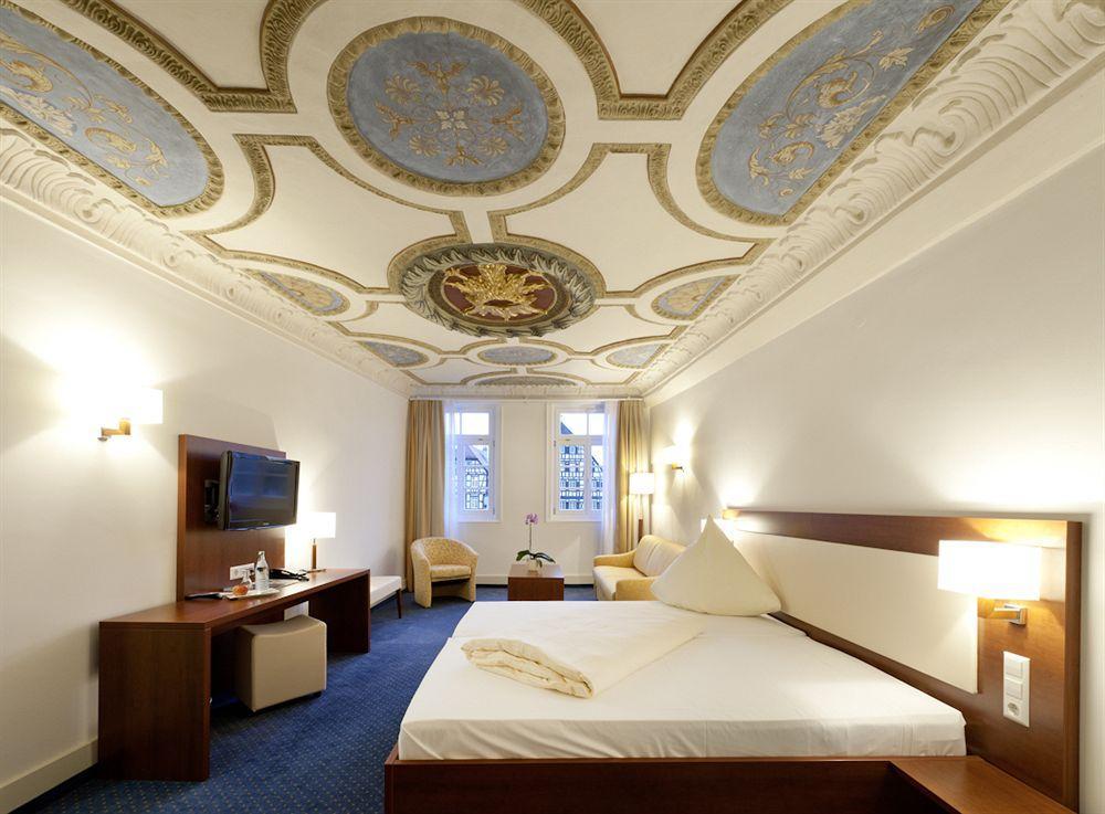 Stadt-Gut-Hotel Gasthof Goldener Adler Schwäbisch Hall Esterno foto